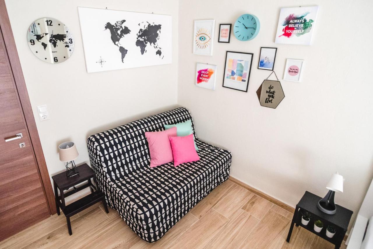 Sea Breeze Vibes Apartment Nea Peramos  Exterior photo